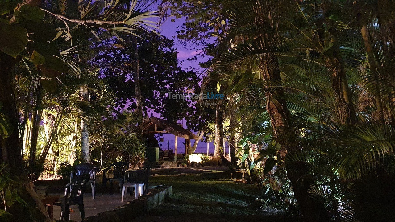 Casa para aluguel de temporada em Ubatuba (Praia das Toninhas)