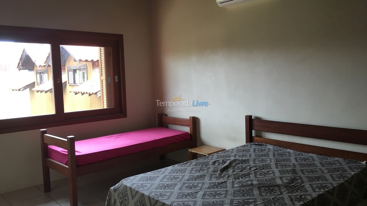 Casa para alquiler de vacaciones em Garopaba (Praia da Ferrugem)