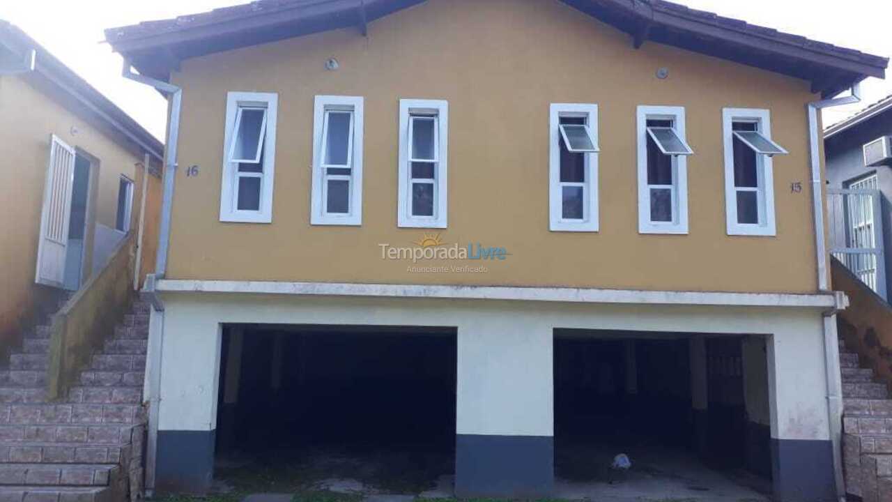 Casa para aluguel de temporada em Ubatuba (Maranduba)