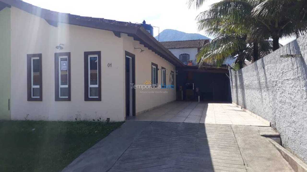 Casa para aluguel de temporada em Ubatuba (Maranduba)