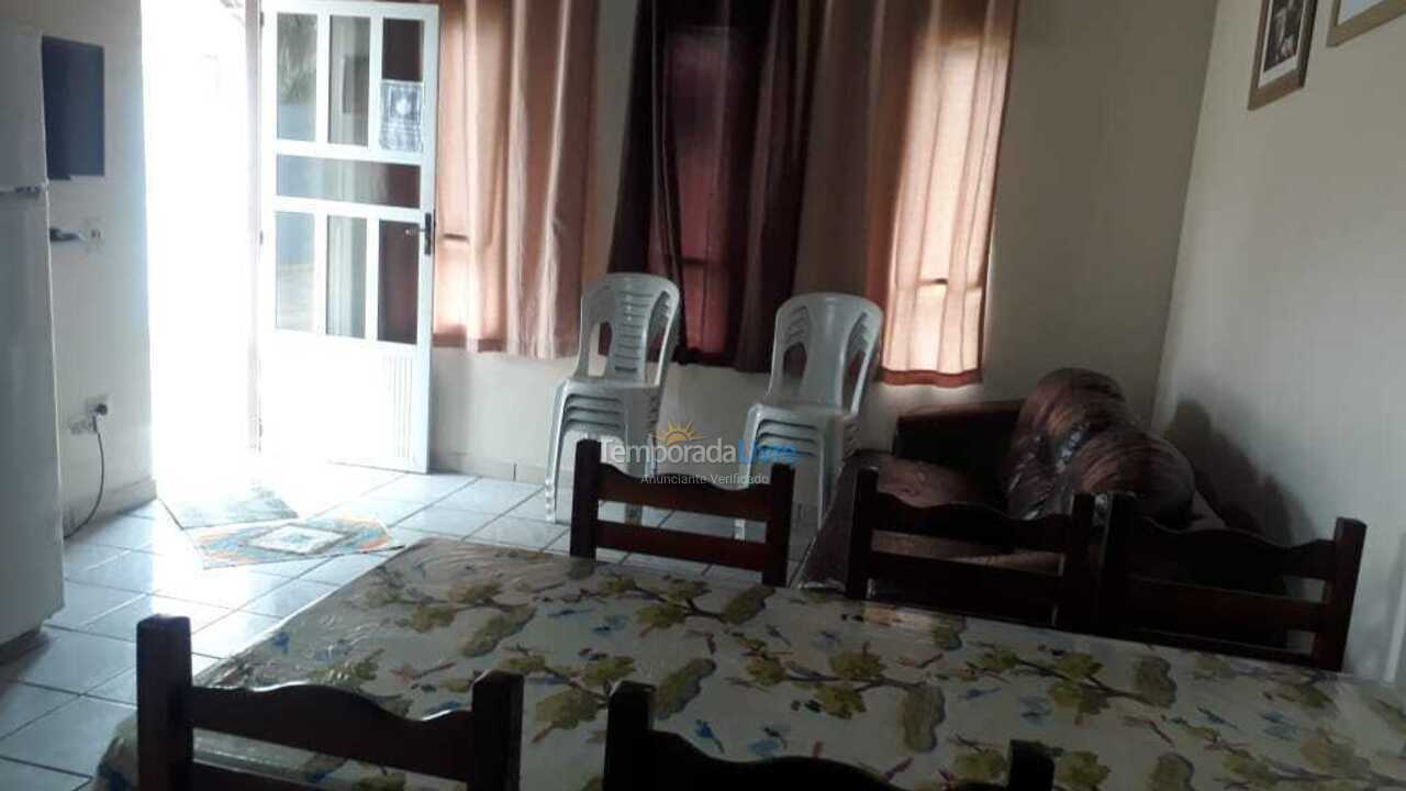 Casa para aluguel de temporada em Ubatuba (Maranduba)