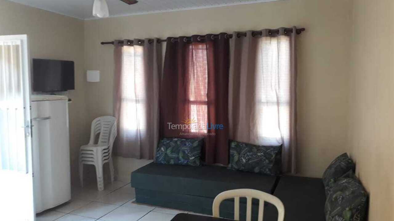 Casa para aluguel de temporada em Ubatuba (Maranduba)