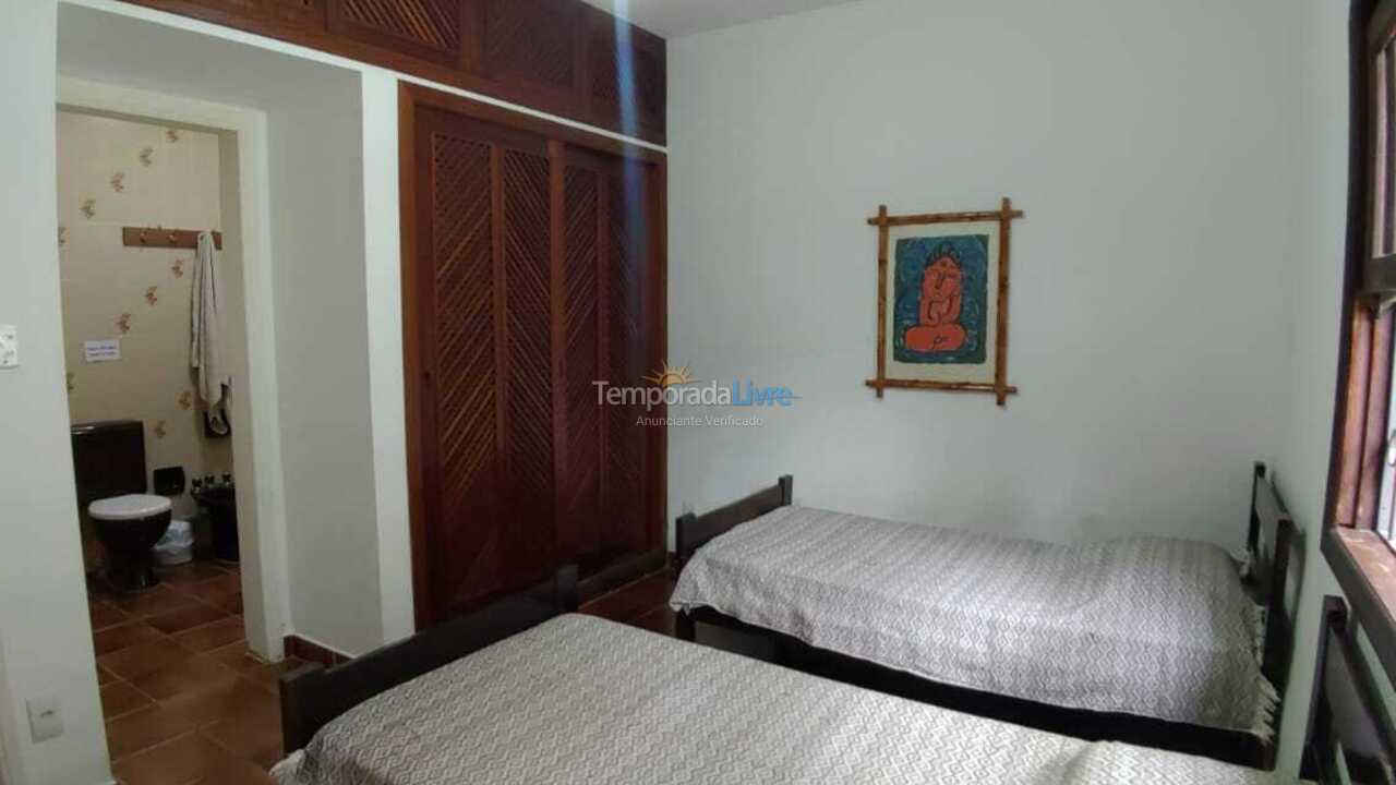 Casa para aluguel de temporada em Ubatuba (Enseada)