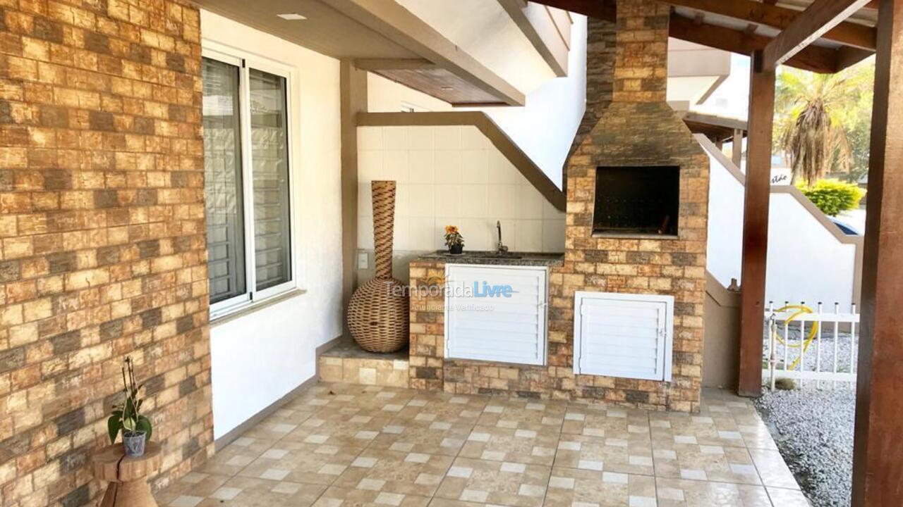 House for vacation rental in Bombinhas (Praia de Bombas)
