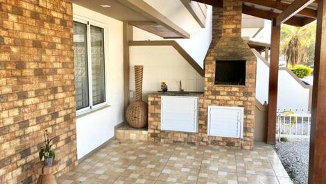 Beautiful 3 bedroom house, 30 meters from the sea.
