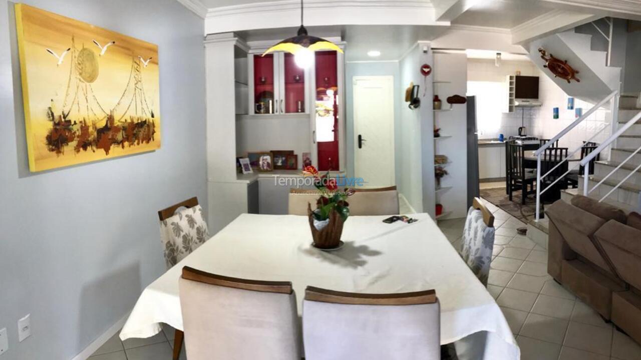 House for vacation rental in Bombinhas (Praia de Bombas)