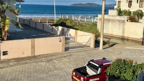 Beautiful 3 bedroom house, 30 meters from the sea.