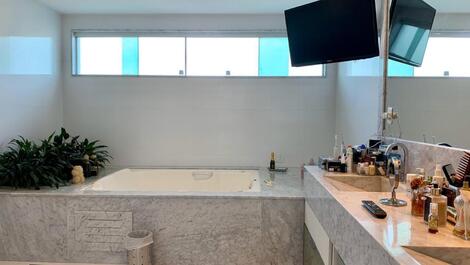 DEL LAGO TOP - SIMPLEMENTE LA MEJOR CASA DE LA REGIÓN - TAMBIÉN ANUAL