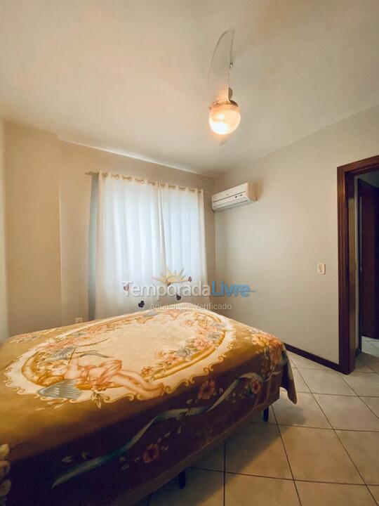 Apartment for vacation rental in Itapema (Meia Praia)