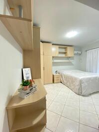 Seasonal apartment close to Russi and Russi shopping in Meia Praia!