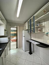 Seasonal apartment close to Russi and Russi shopping in Meia Praia!