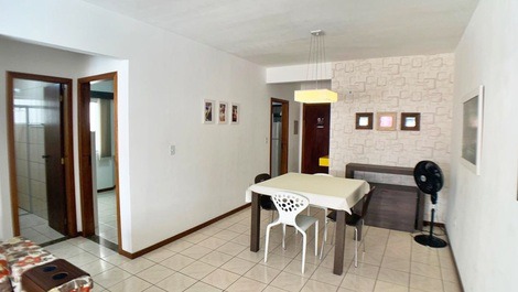 Ed. Ágata: 2 dormitórios área central de Balneário Camboriú