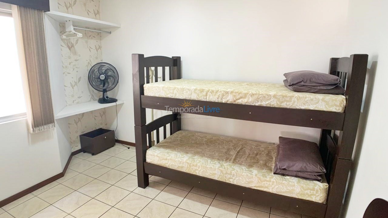 Apartamento para aluguel de temporada em Balneário Camboriú (Praia Central)