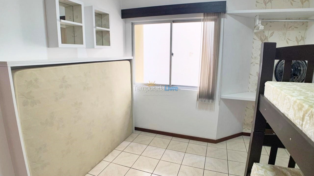 Apartamento para aluguel de temporada em Balneário Camboriú (Praia Central)