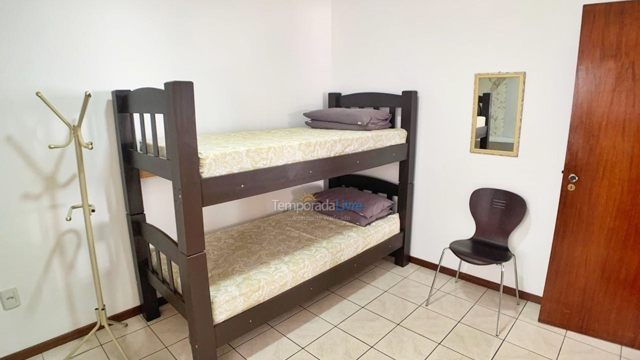 Apartamento para aluguel de temporada em Balneário Camboriú (Praia Central)