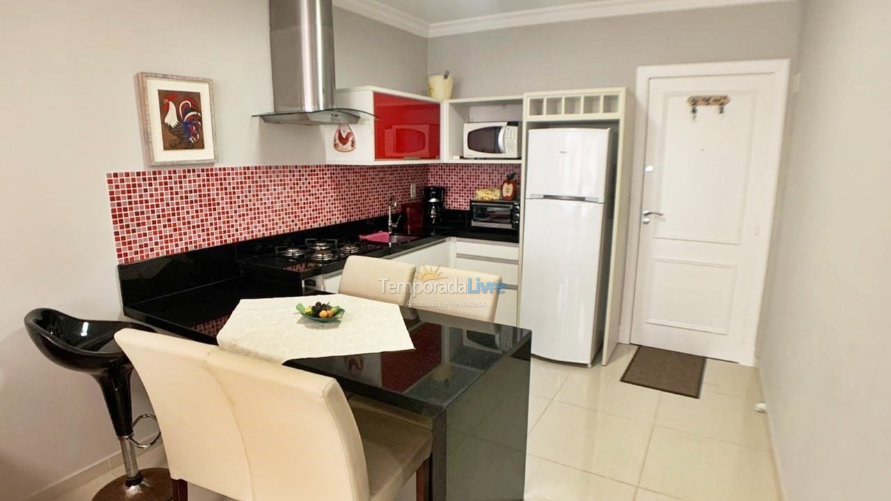 Apartamento para aluguel de temporada em Balneário Camboriú (Praia Central)