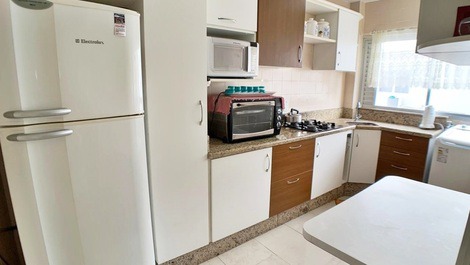 Ed. Itamaracá: 1 quarto na quadra do mar // wifi // ar condicionado