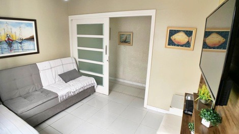 Ed. Itamaracá: 1 quarto na quadra do mar // wifi // ar condicionado