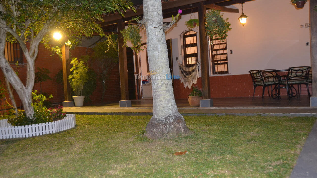 Casa para alquiler de vacaciones em Ubatuba (Praia Grande)