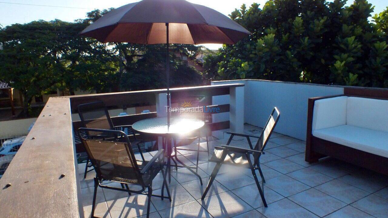 Casa para alquiler de vacaciones em Penha (Armaçao)