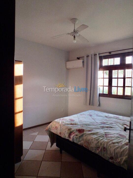 Casa para alquiler de vacaciones em Penha (Armaçao)