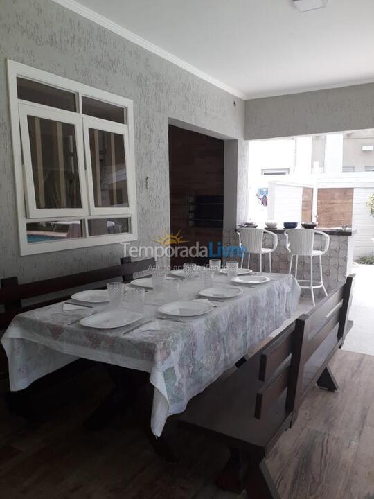 Casa para aluguel de temporada em Bertioga (Riviera de São Lourenço)