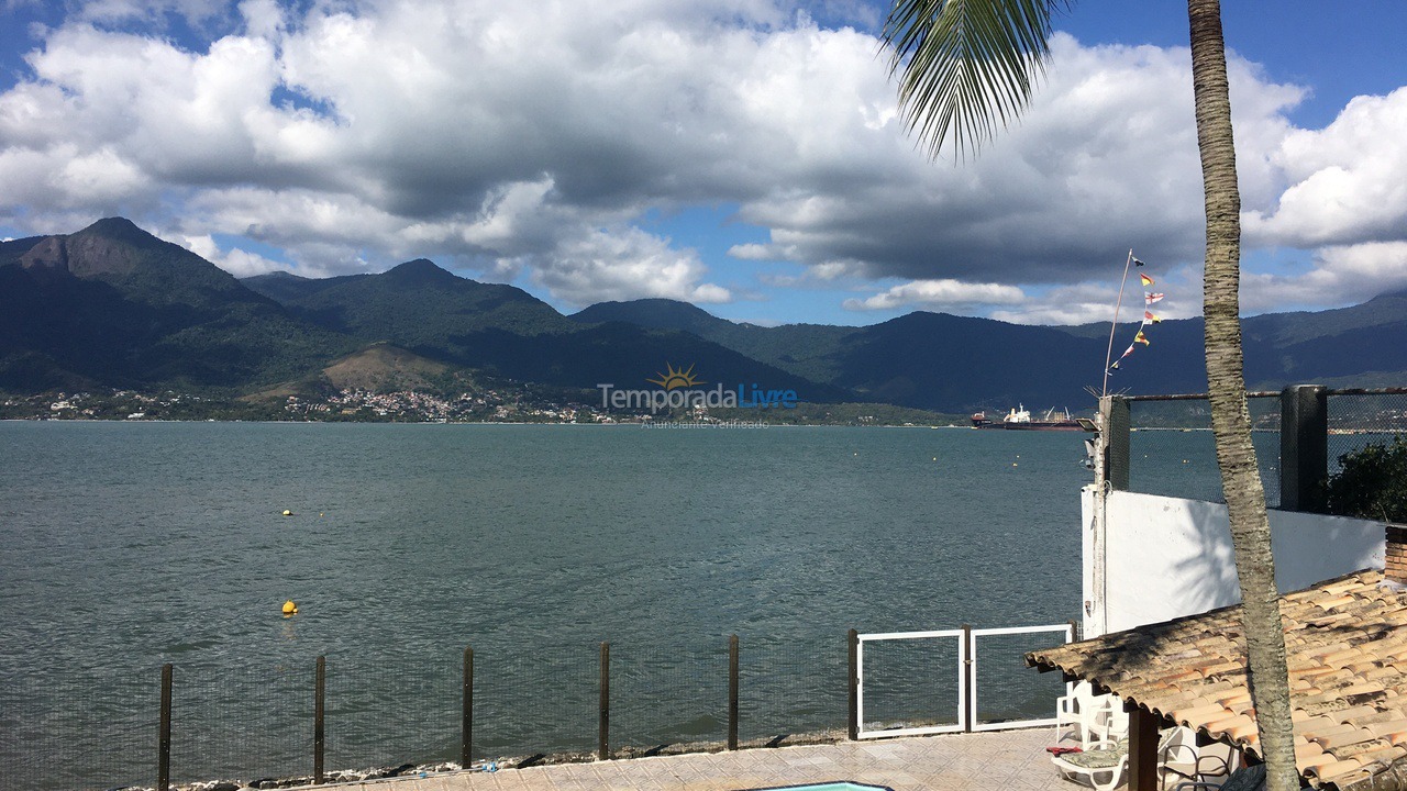 Casa para aluguel de temporada em São Sebastião (Praia deserta)