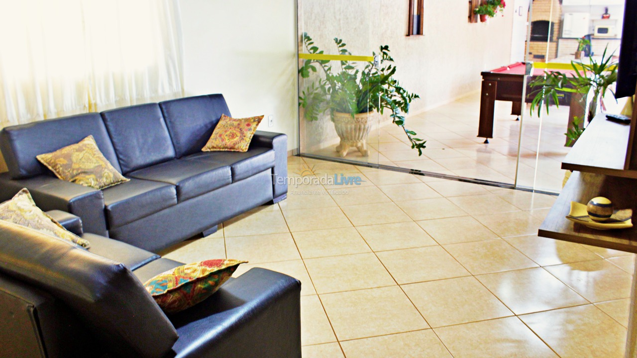 Casa para alquiler de vacaciones em Olímpia (Thermas Dos Laranjais)