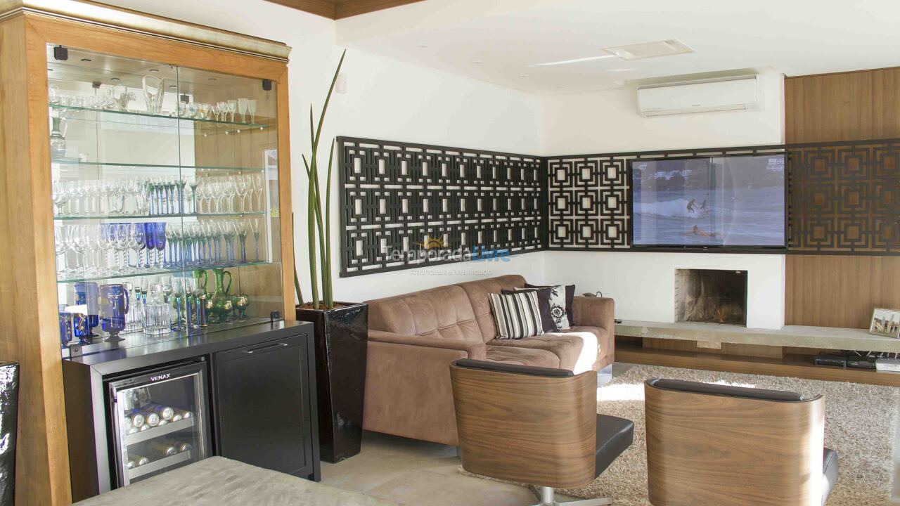House for vacation rental in Florianopolis (Jurerê Internacional)