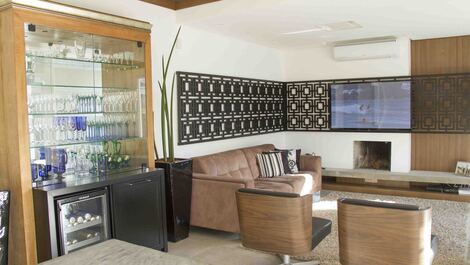 Living, sala de Jantar e espaço gourmet.