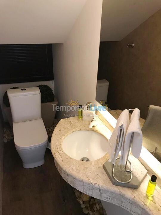 House for vacation rental in Florianopolis (Jurerê Internacional)