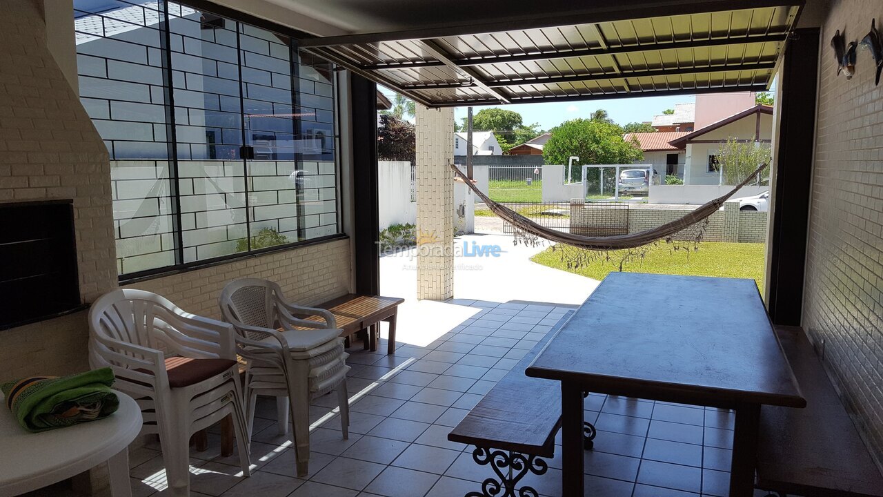 House for vacation rental in Florianópolis (Praia da Daniela)
