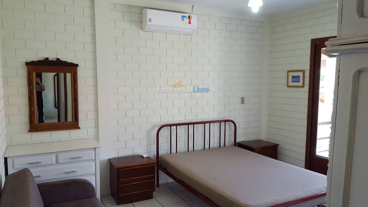 House for vacation rental in Florianópolis (Praia da Daniela)