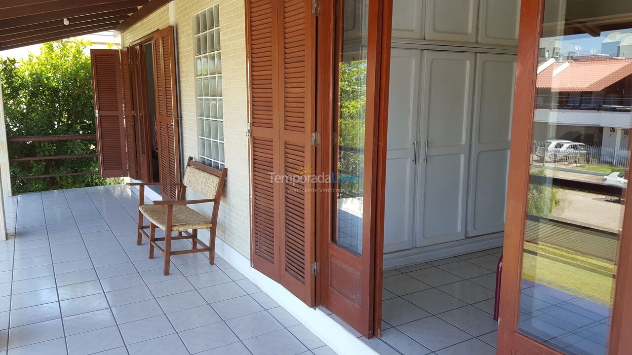 House for vacation rental in Florianópolis (Praia da Daniela)