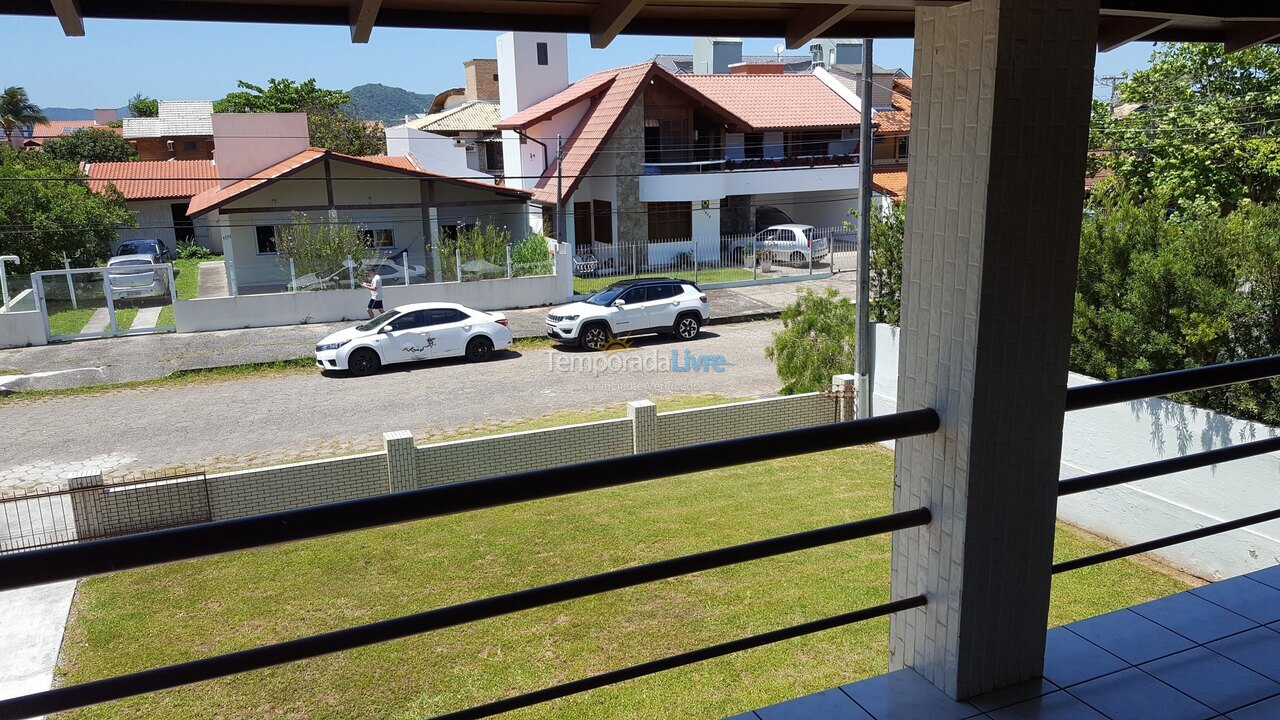 House for vacation rental in Florianópolis (Praia da Daniela)