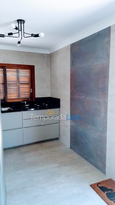 Casa para alquiler de vacaciones em Florianópolis (Praia da Daniela)