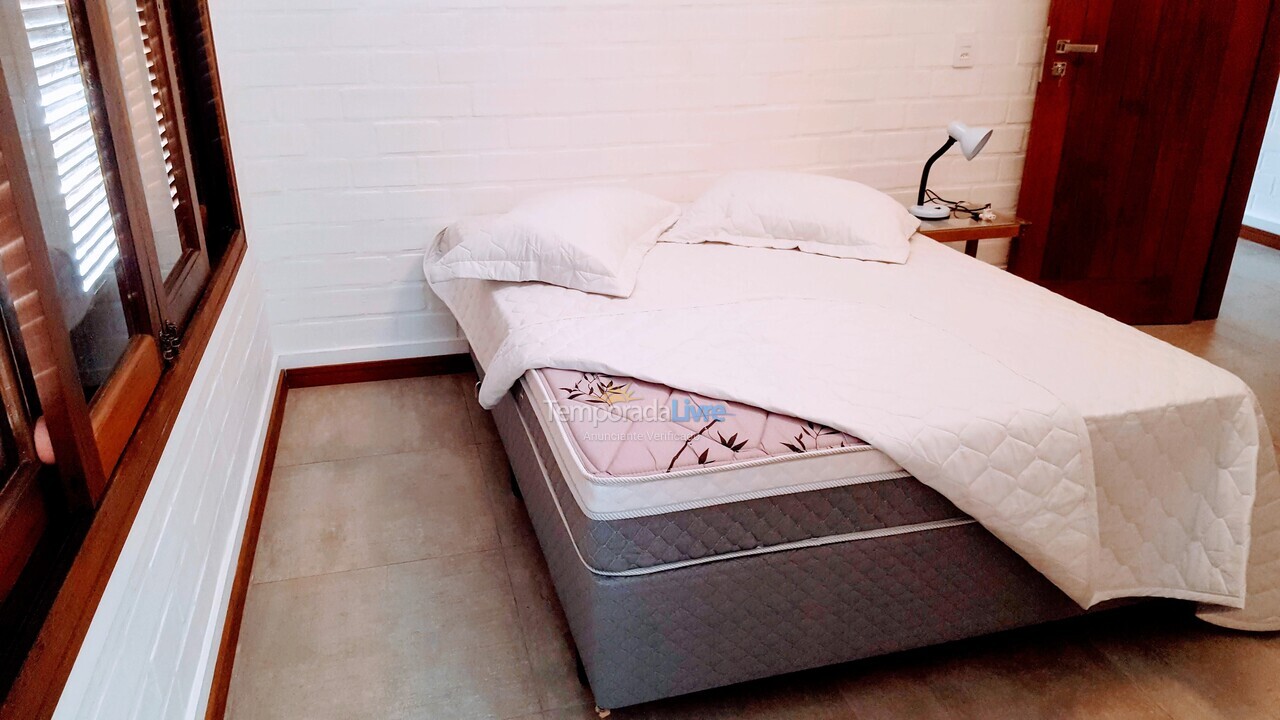 Casa para alquiler de vacaciones em Florianópolis (Praia da Daniela)