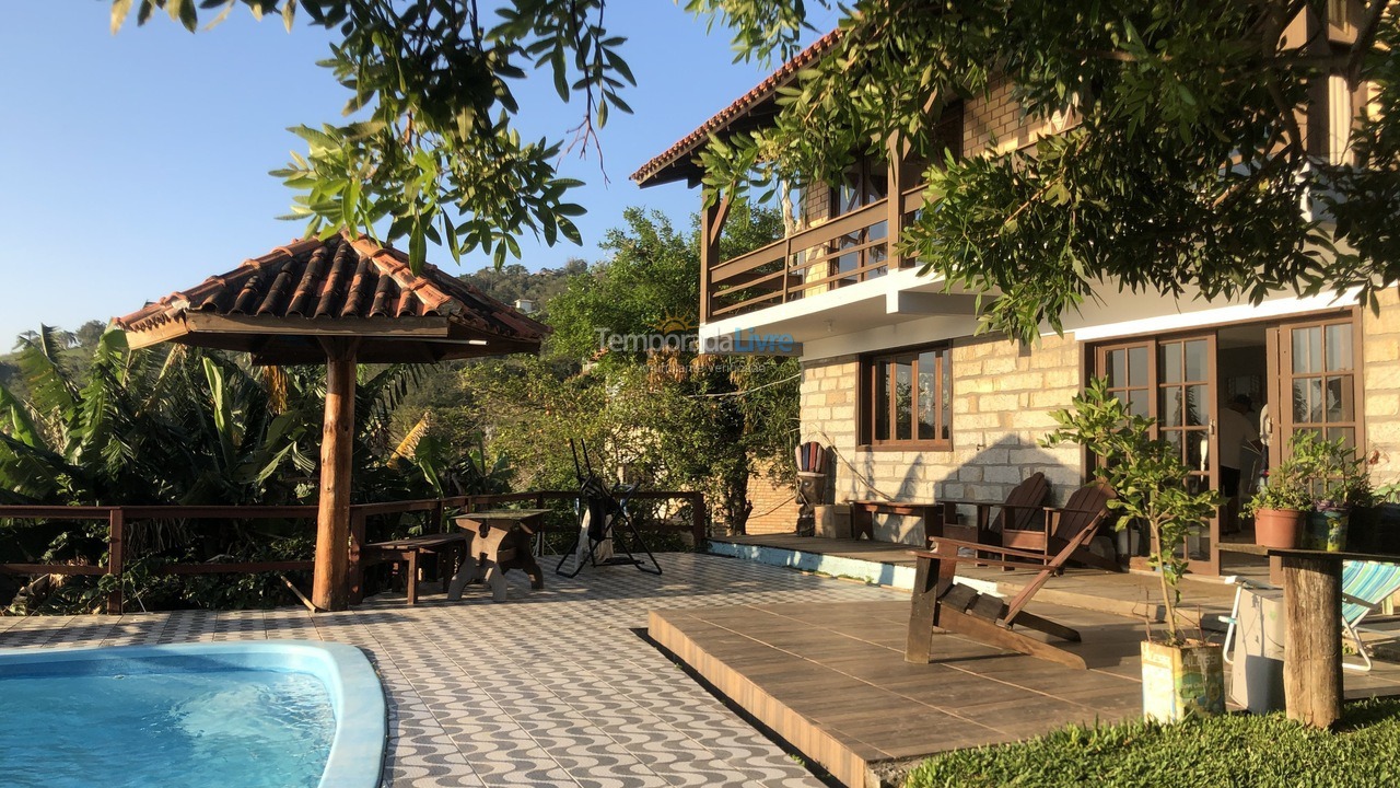 Casa para alquiler de vacaciones em Garopaba (Praia da Ferrugem)