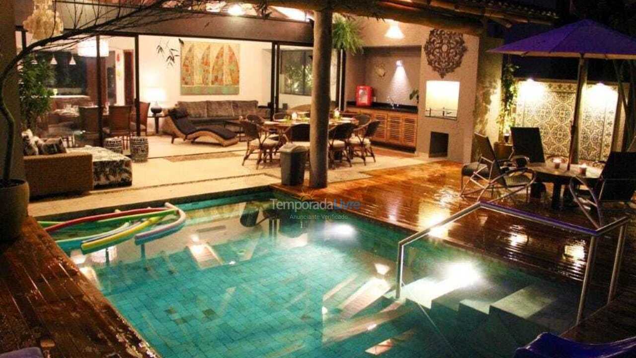 Casa para aluguel de temporada em São Sebastião (Maresias)