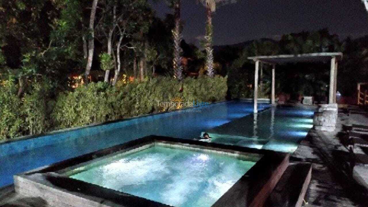 Casa para aluguel de temporada em São Sebastião (Maresias)