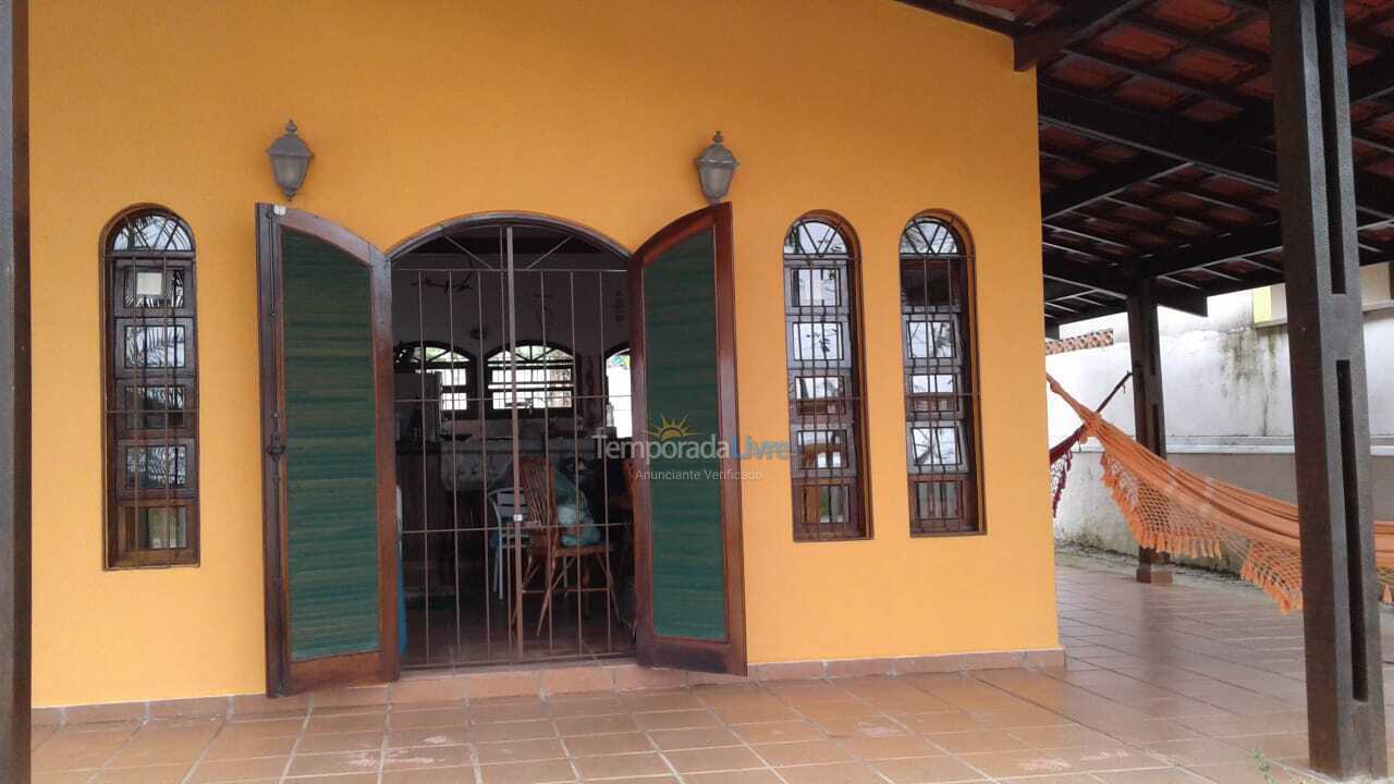 Casa para aluguel de temporada em Ubatuba (Lagoinha)