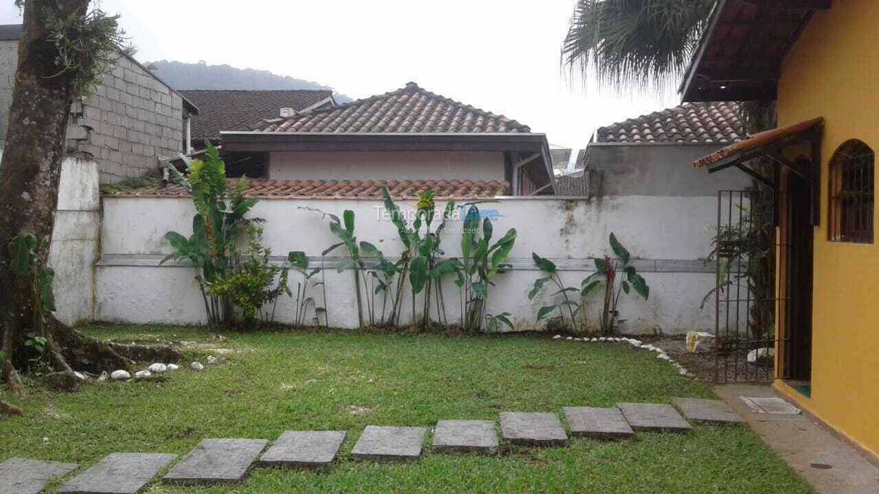 Casa para aluguel de temporada em Ubatuba (Lagoinha)