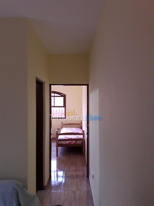 Casa para alquiler de vacaciones em Mongaguá (Balneario de Itaoca)