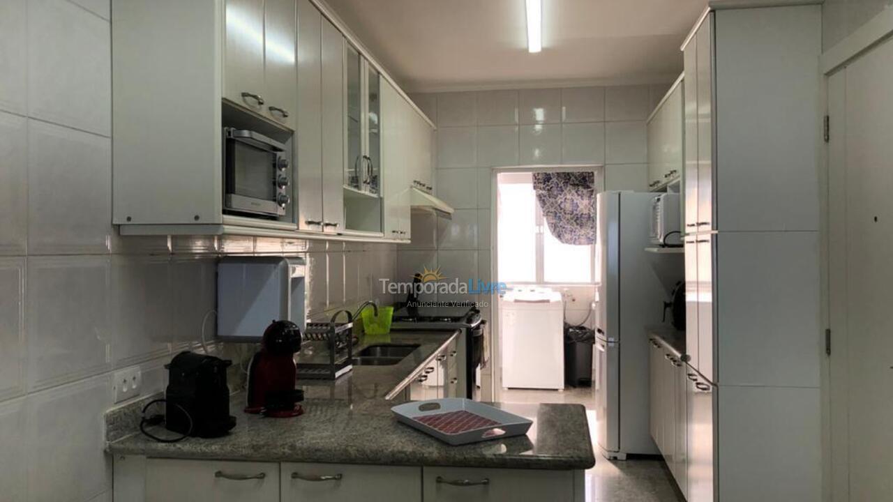 Apartamento para aluguel de temporada em Guarujá (Pitangueiras)