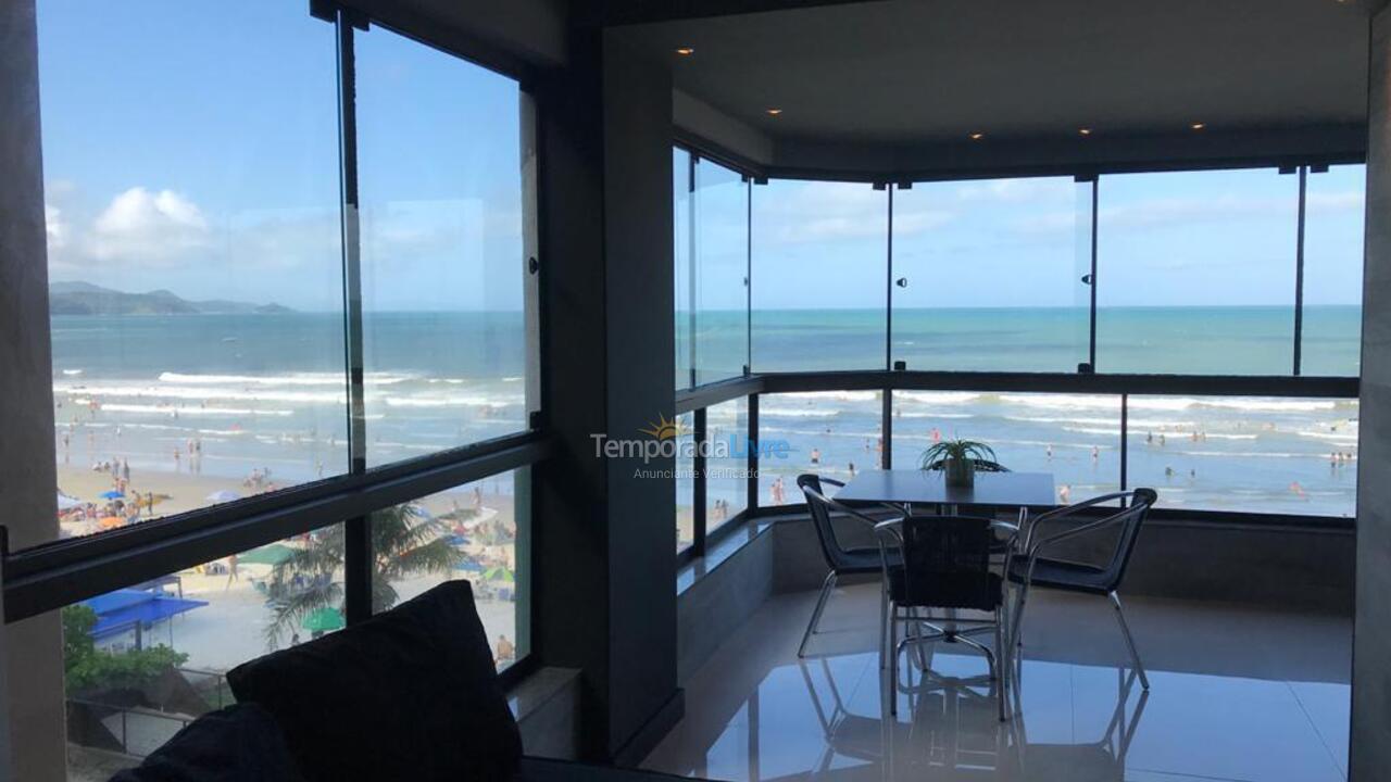 Apartamento para aluguel de temporada em Itapema (Meia Praia)