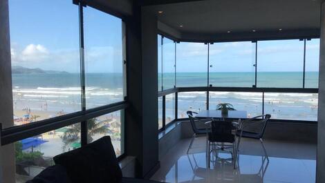 Apartamento Frente Mar Meia Praia Itapema