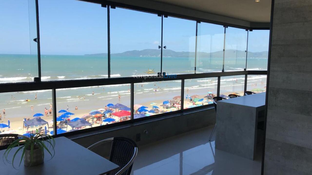 Apartamento para aluguel de temporada em Itapema (Meia Praia)