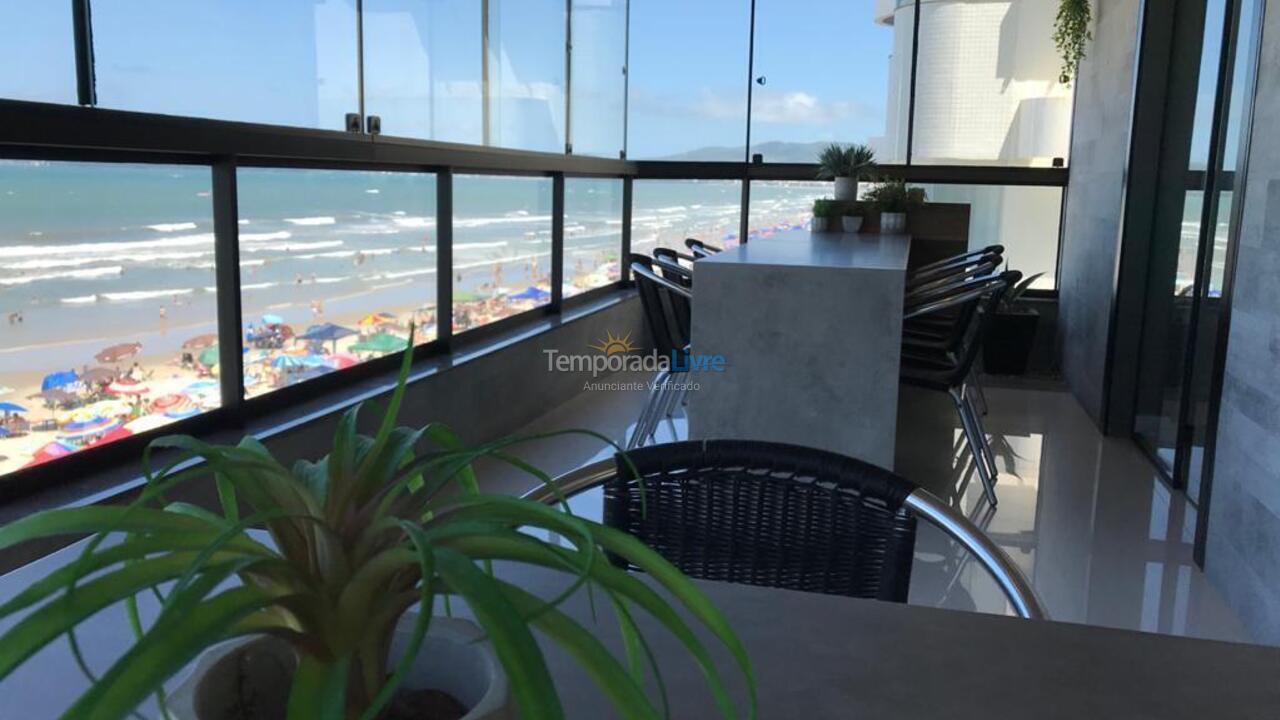 Apartamento para aluguel de temporada em Itapema (Meia Praia)