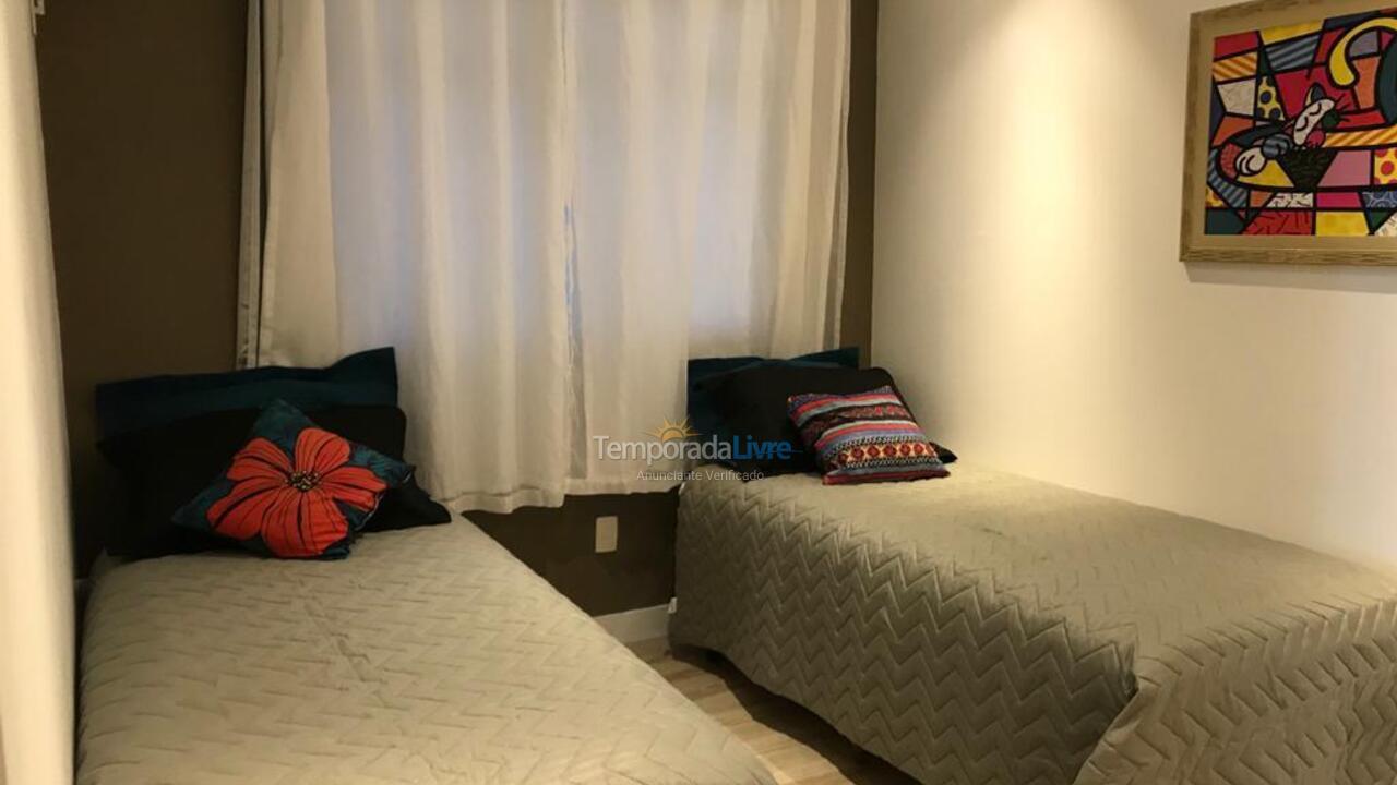 Apartamento para aluguel de temporada em Itapema (Meia Praia)
