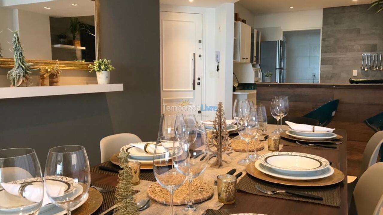 Apartamento para aluguel de temporada em Itapema (Meia Praia)